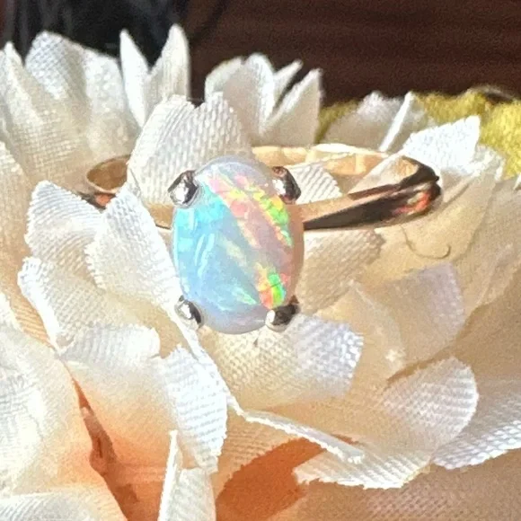 Solid 14k Genuine Natural Australian fire Opal Ring - Picture 2 of 9